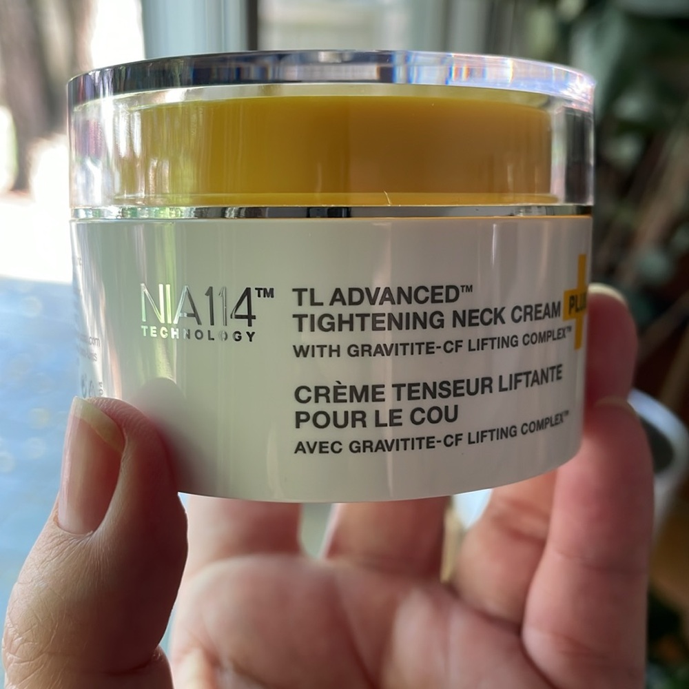 StriVectin Uplifting Wonders duo - tightening neck cream and eye serum - Picture 5 of 6